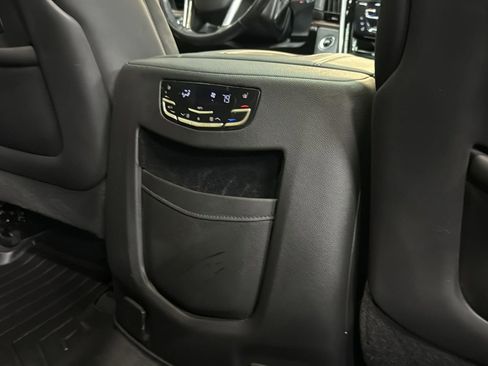 Used 2020 Cadillac Escalade Luxury image 26