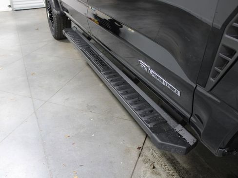 New 2026 Ford F250 Lariat w/ Black Appearance Package image 13