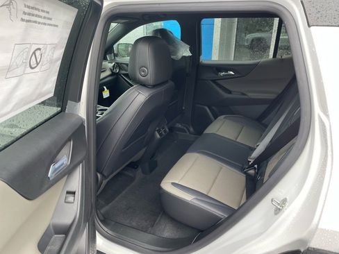 New 2026 Chevrolet Equinox LT FWD image 5