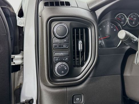 Used 2022 Chevrolet Silverado 1500 Custom w/ Safety Confidence Package image 10