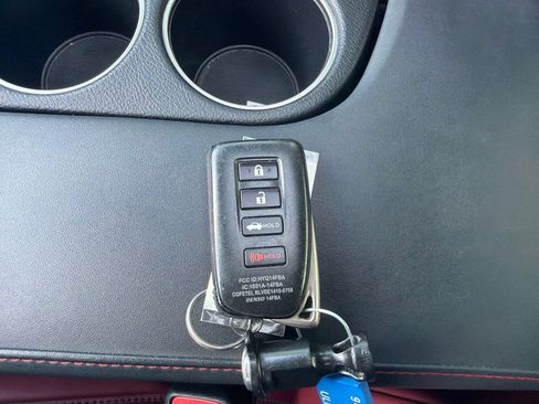 Used 2016 Lexus IS 350 RWD image 38