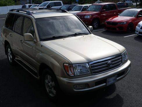 Used 2003 Toyota Land Cruiser image 8