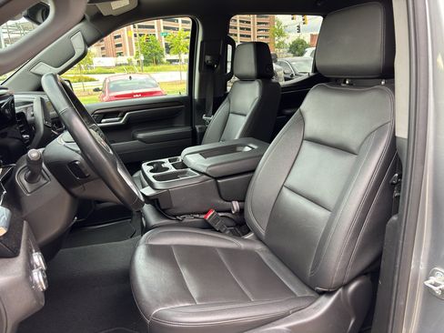 Used 2025 GMC Sierra 1500 SLT RWD image 12