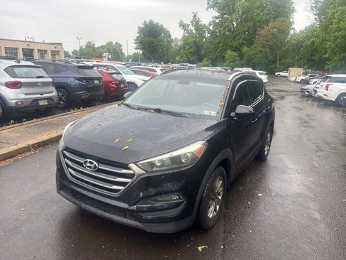 Used 2016 Hyundai Tucson SE w/ Option Group 02 AWD/4WD image 1