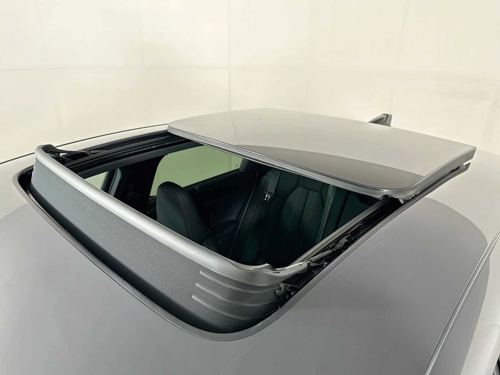 New 2027 Audi SQ6 e-tron Prestige AWD/4WD image 19