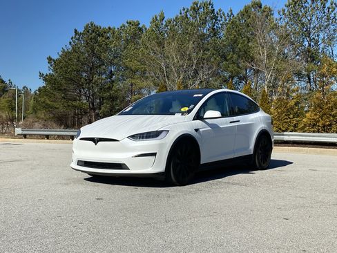 Used 2022 Tesla Model X Plaid image 13