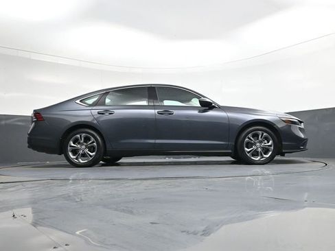 Used 2023 Honda Accord EX image 28