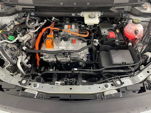 New 2026 Chevrolet Equinox EV LT FWD image 17