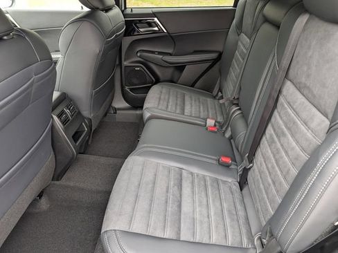 New 2026 Mitsubishi Outlander LE AWD/4WD image 5