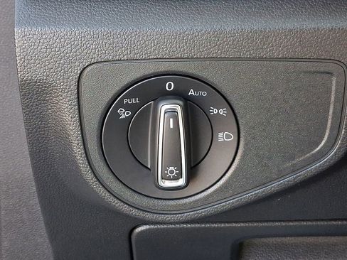 Certified 2023 Volkswagen Atlas SE image 26