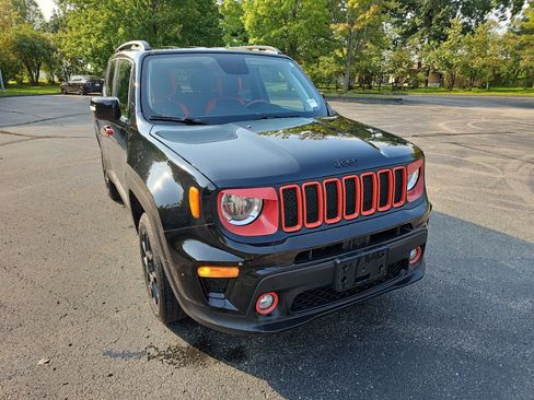 Used 2020 Jeep Renegade Altitude AWD/4WD image 8