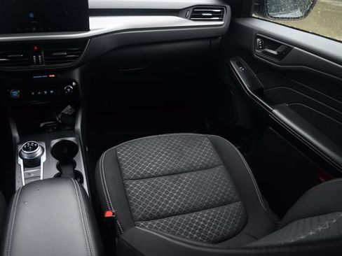 Used 2024 Ford Escape Active w/ Tech Pack #1 FWD image 13
