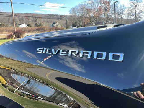 Used 2023 Chevrolet Silverado 1500 LT image 31