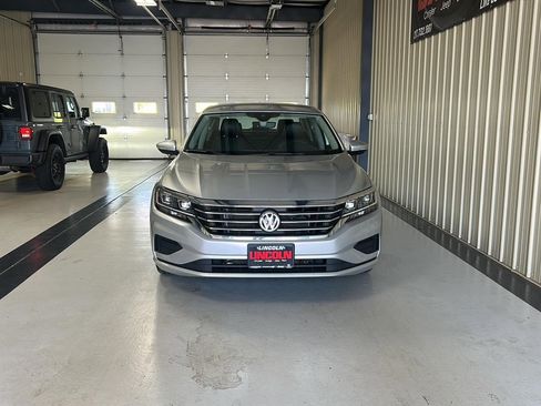 Used 2020 Volkswagen Passat 2.0T SE FWD image 5