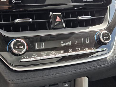 Certified 2022 Toyota Corolla Cross XLE w/ Convenience Package image 15