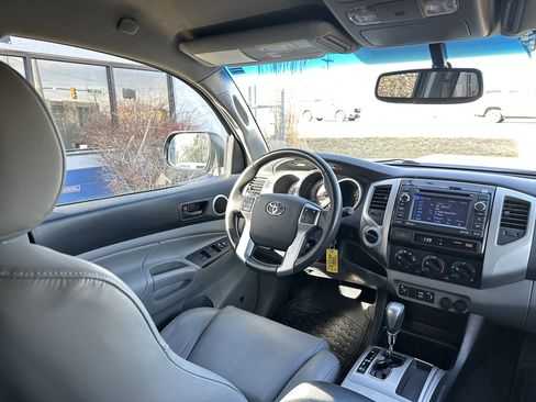 Used 2013 Toyota Tacoma 4x4 Double Cab image 27