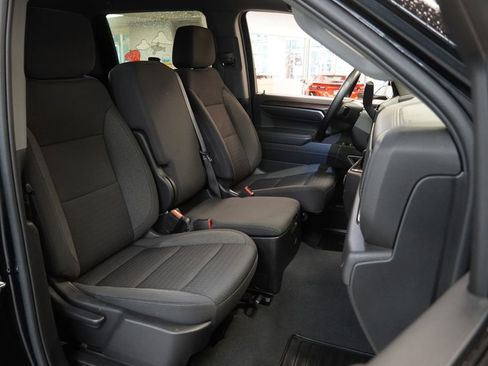 Used 2023 Chevrolet Silverado 1500 LT AWD/4WD image 33