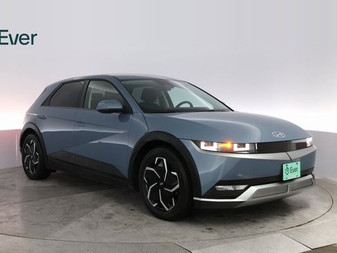 Used 2024 Hyundai Ioniq 5 SEL image 4