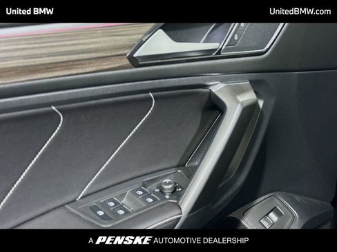 Used 2022 Volkswagen Tiguan SEL R-Line image 3