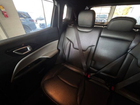 Used 2025 Jeep Compass Limited image 43