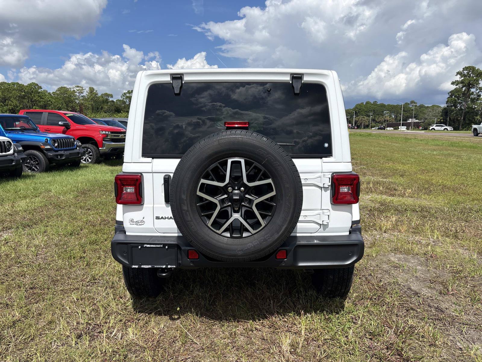 New 2027 Jeep Wrangler Unlimited Sahara AWD/4WD image 4