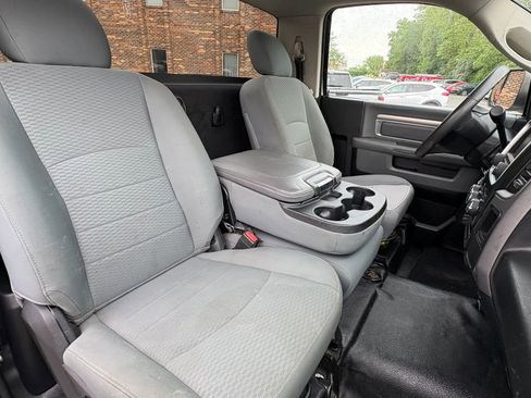Used 2018 RAM 2500 Tradesman w/ Chrome Appearance Group AWD/4WD image 34