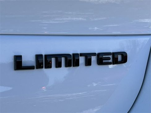 New 2025 Jeep Grand Cherokee L Limited image 2