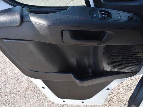 Used 2025 RAM ProMaster 2500 w/ Convenience Group FWD image 32