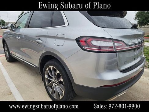 Used 2022 Lincoln Nautilus Reserve w/ Luxury Package AWD/4WD image 4