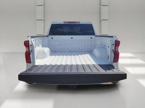 Used 2025 Chevrolet Silverado 1500 LT RWD image 7