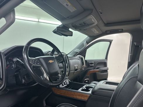 Used 2018 Chevrolet Silverado 1500 High Country image 30