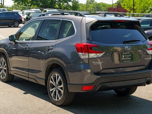 Used 2023 Subaru Forester Limited AWD/4WD image 5