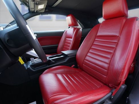 Used 2006 Ford Mustang GT Premium RWD image 16