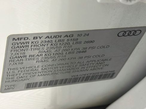 Used 2025 Audi Q3 2.0T Premium AWD/4WD image 12