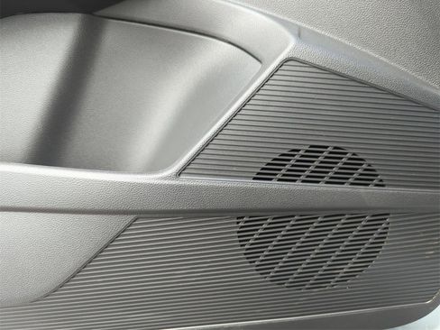 New 2026 Volkswagen Taos SE image 26