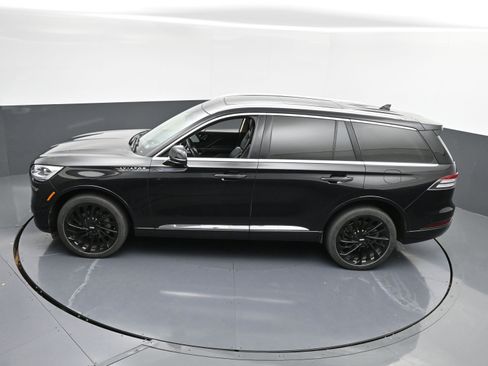 Used 2022 Lincoln Aviator Reserve w/ Equipment Group 201A image 32