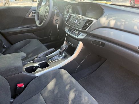 Used 2013 Honda Accord LX image 10
