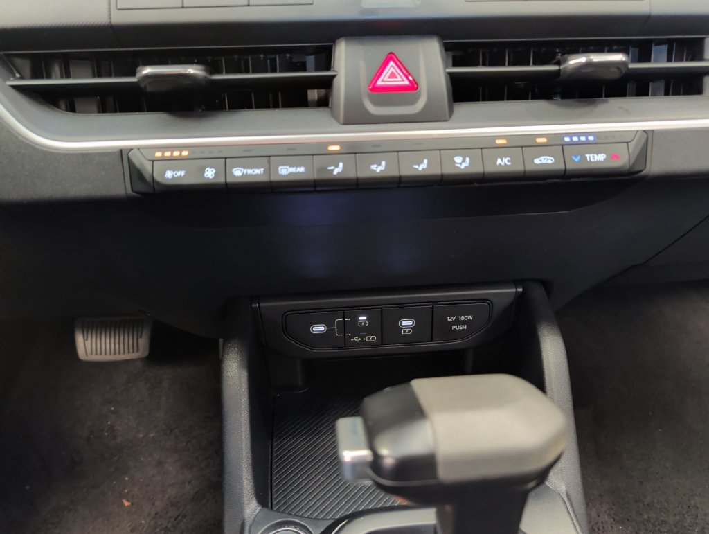 Used 2025 Kia K4 FWD image 21