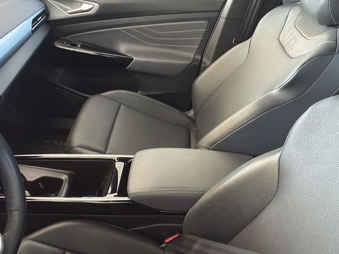 Used 2023 Volkswagen ID.4 Pro S image 6