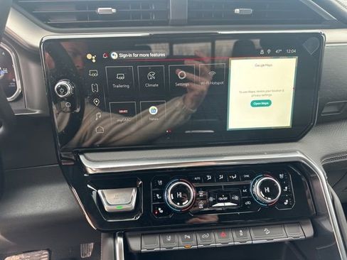 Used 2026 GMC Sierra 2500 Denali w/ Technology Package image 10