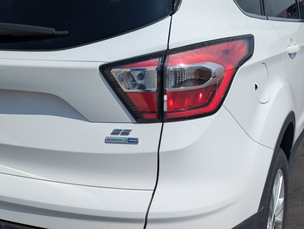 Used 2017 Ford Escape SE AWD/4WD image 4