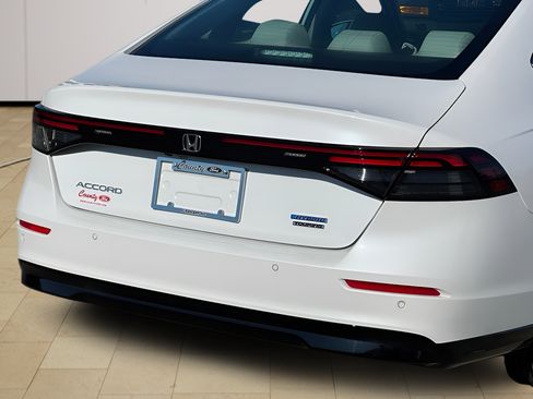 Used 2025 Honda Accord Touring image 39