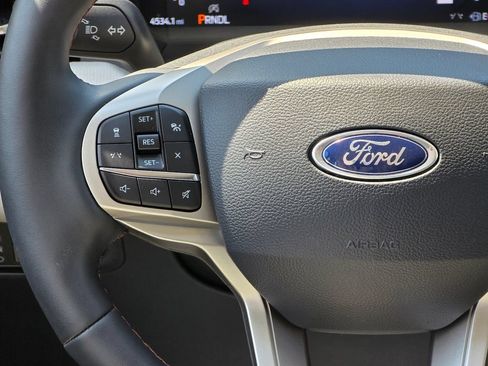 Used 2026 Ford Explorer Active w/ Active Comfort Package AWD/4WD image 15