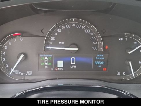 Used 2018 Cadillac XT5 Luxury w/ Driver Awareness Package AWD/4WD image 20