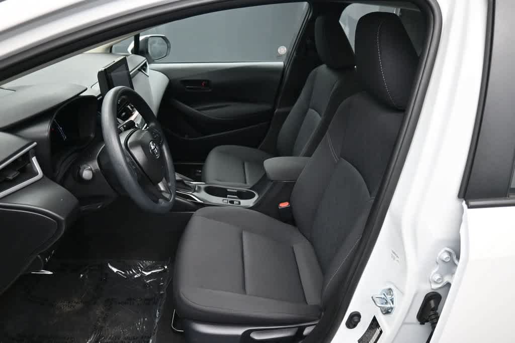 Used 2026 Toyota Corolla LE FWD image 17