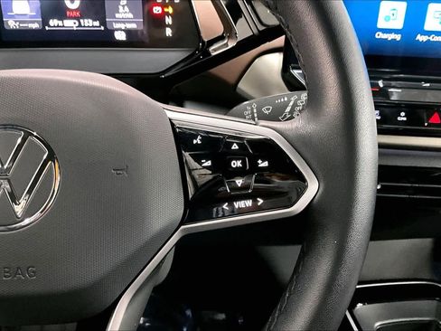 Used 2023 Volkswagen ID.4 Pro image 21