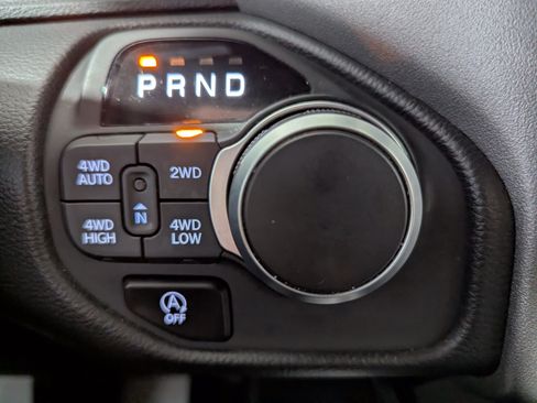 Used 2025 RAM 1500 Big Horn AWD/4WD image 23