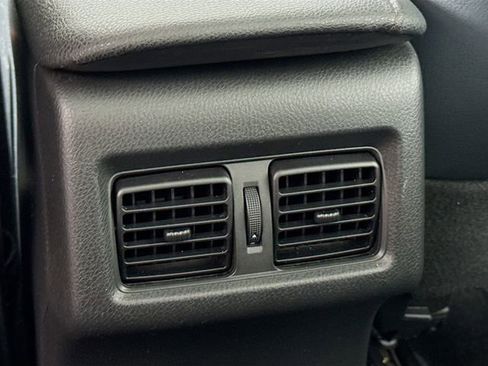 Used 2019 Toyota Camry XLE image 26