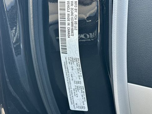 Used 2024 Chrysler Pacifica Limited FWD image 30