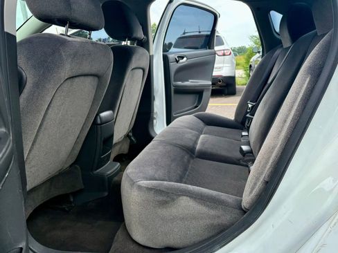 Used 2016 Chevrolet Impala LT image 17